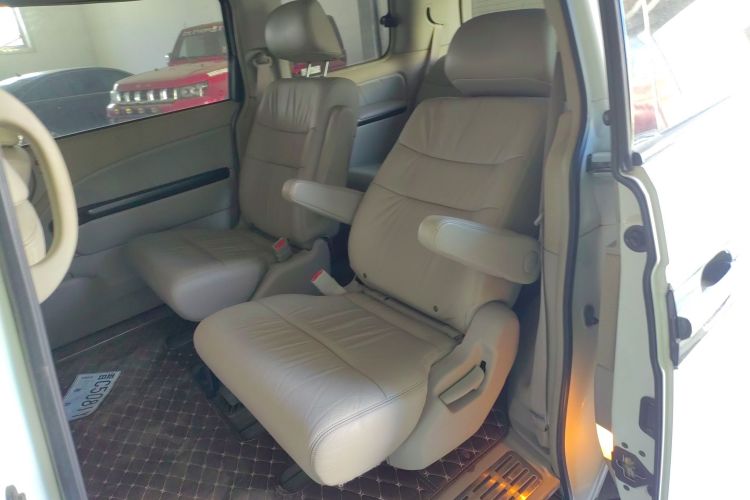 本田 艾力绅 2015款 2.4L VTi-S尊贵版中控内饰21