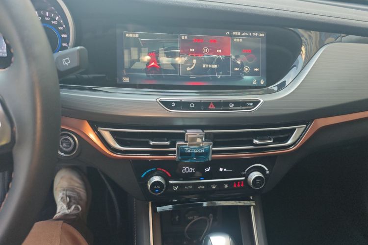 长安 逸动 2018款 XT 1.6L GDI 自动锐潮型 国V局部细节16