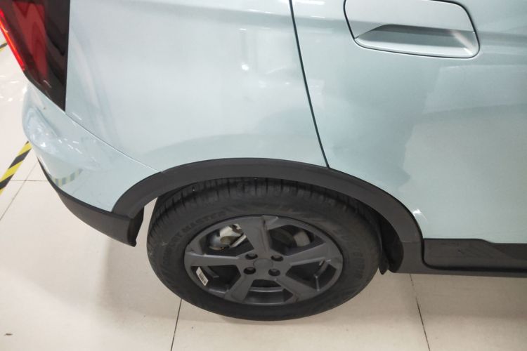 吉利几何E萤火虫 2024款 401km 萤光车身外观6008