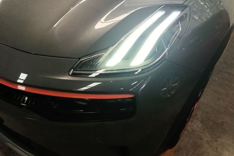 领克06 2020款 1.5T 耀Halo车身外观36