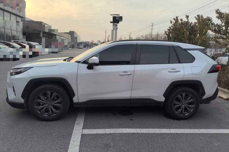 丰田 RAV4荣放 2023款 2.0L CVT两驱风尚Plus版车身外观6003