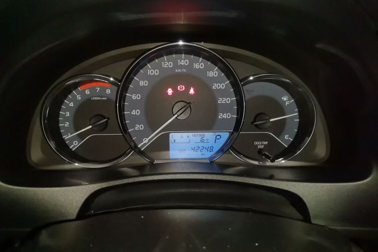 丰田 雷凌 2017款 改款 185T CVT精英版 国V中控内饰14