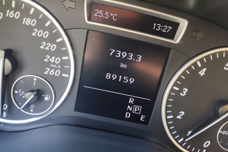 奔驰B级 2012款 B 180中控内饰15