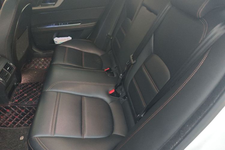 捷豹XEL 2019款 2.0T 200PS 豪华版中控内饰7004