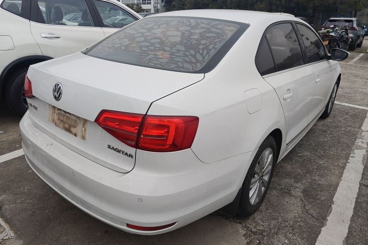 大众 速腾 2015款 1.6L 手动舒适型车身外观7