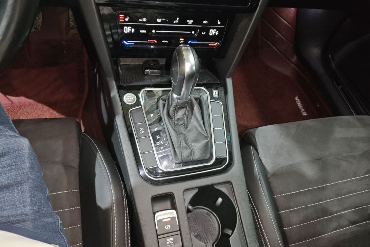 大众 迈腾 2020款 380TSI DSG 豪华型中控内饰18