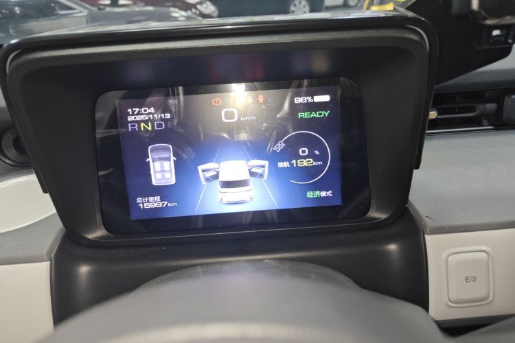 五菱汽车 宏光MINIEV 2022款 GAMEBOY 200km 玩咖款 磷酸铁锂中控内饰14