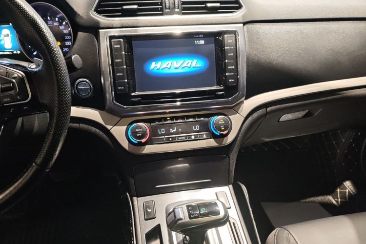 哈弗H6 Coupe 2017款 蓝标 2.0T 自动两驱精英型中控内饰16