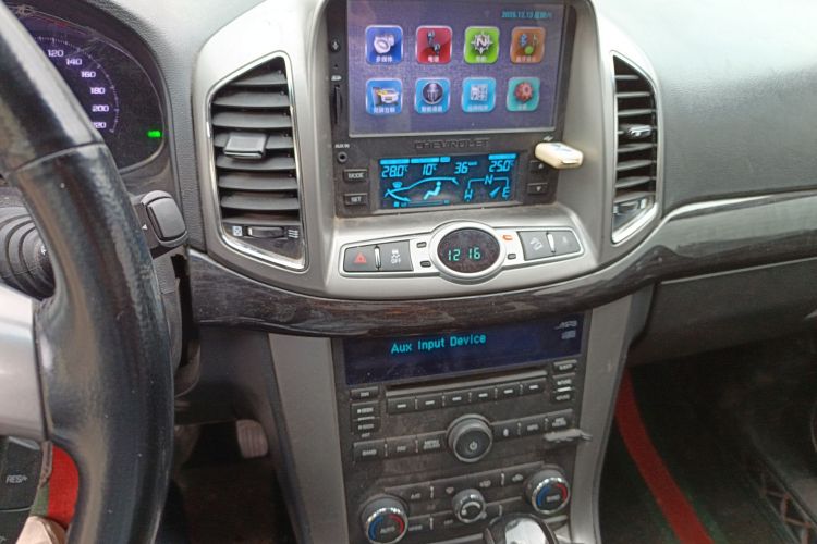 雪佛兰 科帕奇 2015款 2.4L 四驱旗舰版 7座中控内饰16