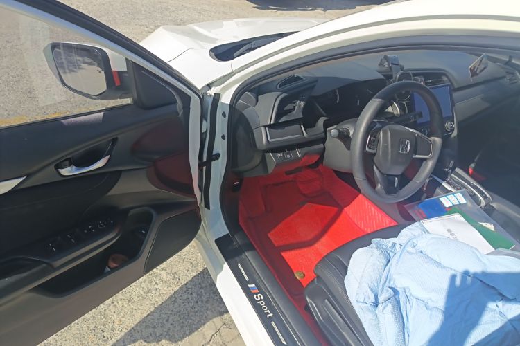 本田 思域 2016款 180TURBO CVT舒适版中控内饰7003