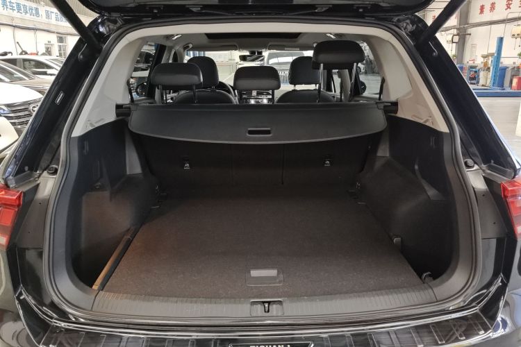 大众 途观L 2021款 330TSI 自动两驱R-Line越享版机舱底盘23