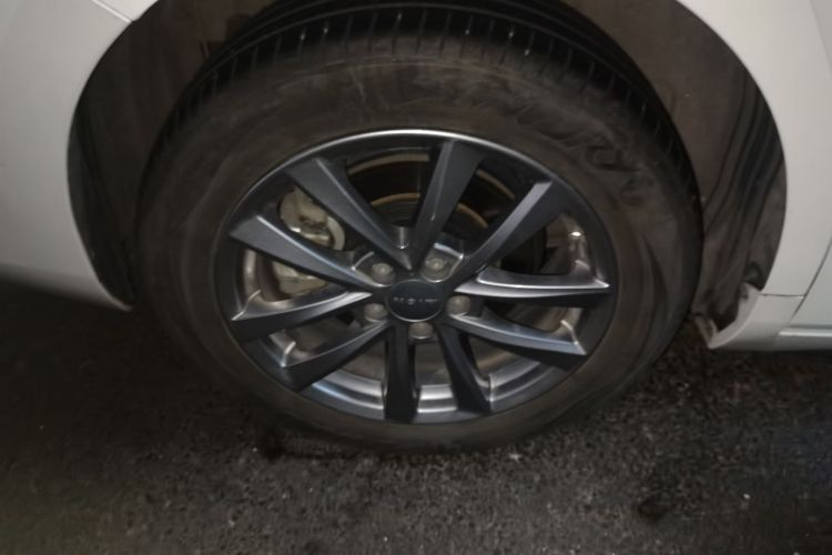 埃安 AION S 2023款 魅 580 磷酸铁锂车身外观6008