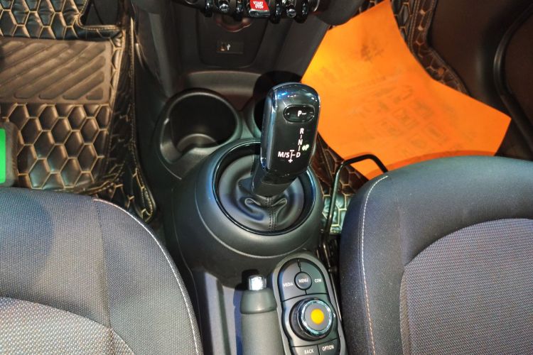 MINI 2020款 1.5T ONE局部细节18