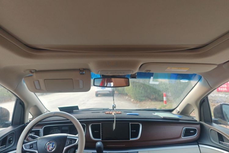 别克GL8 2017款 25S 豪华型 国V局部细节22