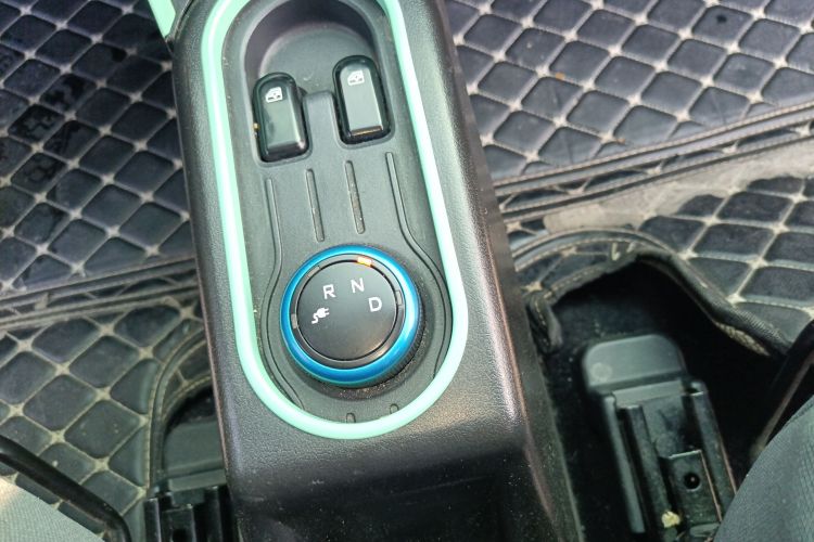 五菱汽车 宏光MINIEV 2021款 马卡龙时尚款 磷酸铁锂中控内饰18