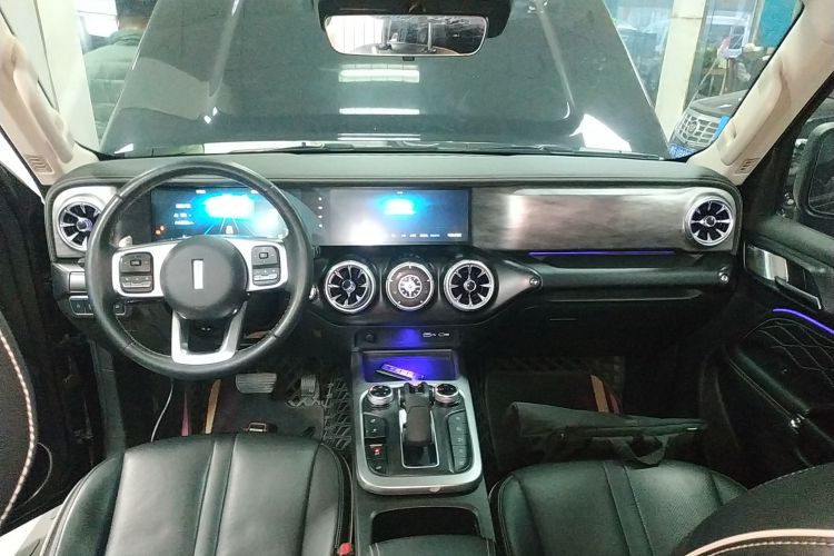 坦克300 2021款 越野版 2.0T 征服者中控内饰12