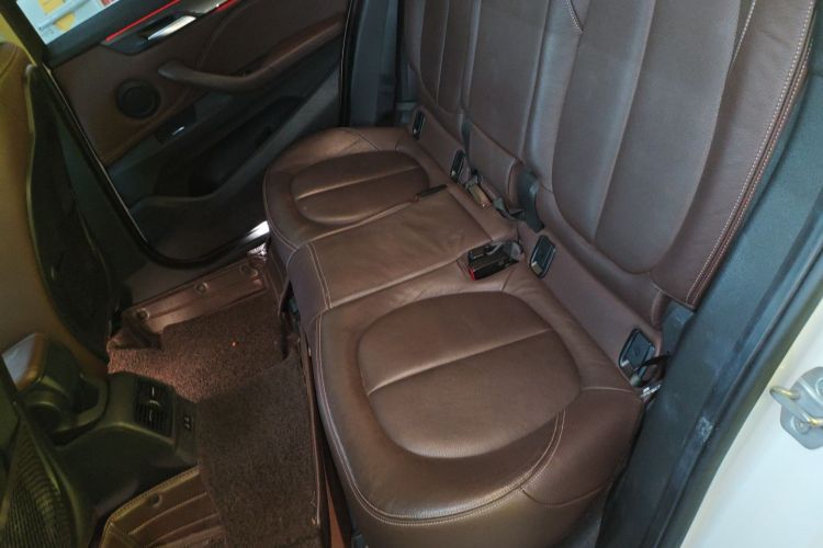 宝马X1 2019款 xDrive20Li 尊享型中控内饰21