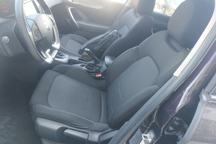 DS 5LS 2015款 1.6T 舒适版THP160局部细节19