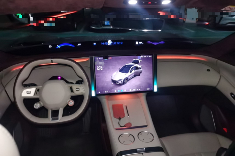 小米汽车 小米YU7 2025款 超长续航高性能四驱Max版中控内饰12