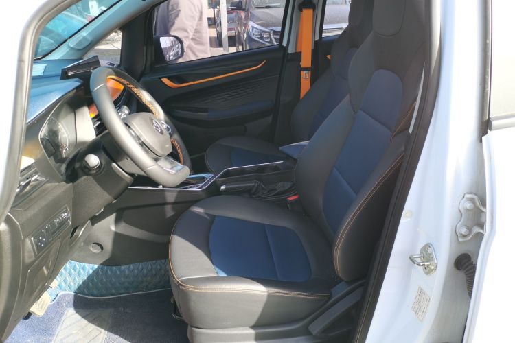 睿蓝汽车X3 PRO 2022款 1.5L CVT小飒中控内饰19