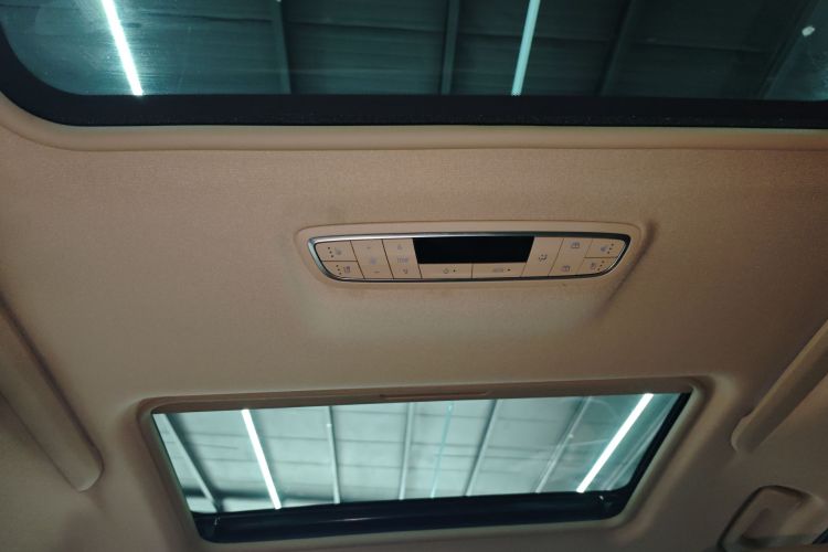 别克GL8 2020款 ES陆尊 653T 豪华型中控内饰22