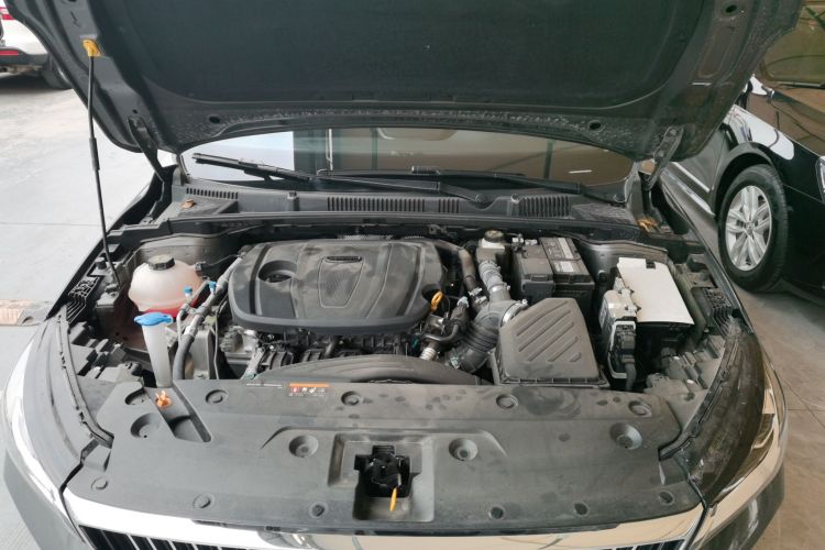 吉利汽车 帝豪 2023款 第4代冠军版 1.5L CVT豪华型机舱底盘24