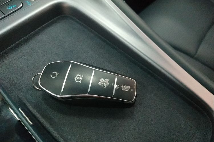 比亚迪 海狮07 DM-i 2025款 150 领航+版中控内饰7001