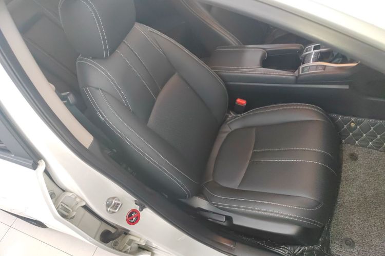 本田 思域 2016款 220TURBO 手动豪华版中控内饰41