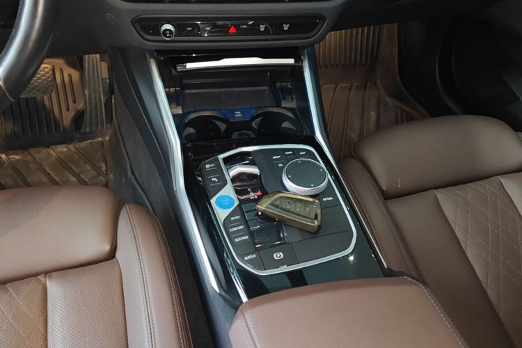 宝马i3 2022款 eDrive 35 L中控内饰18