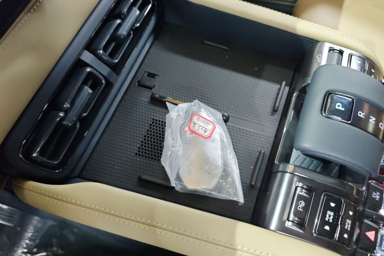 方程豹 豹5 2023款 领航版中控内饰7001