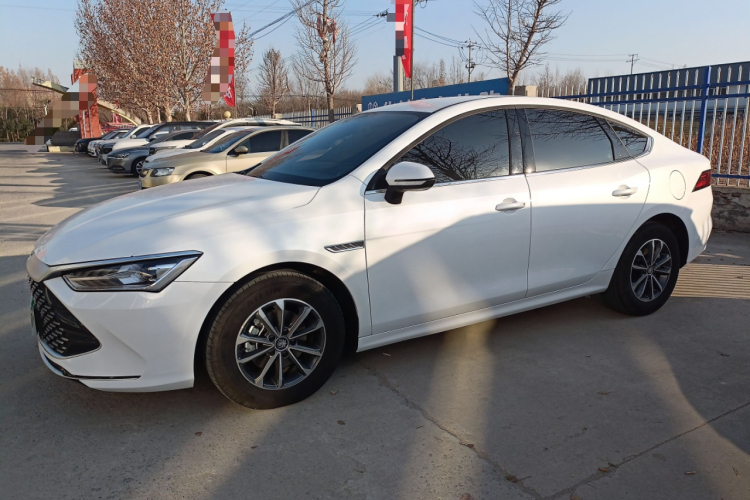 比亚迪 秦PLUS 2024款 荣耀版 DM-i 55KM领先型车身外观6003