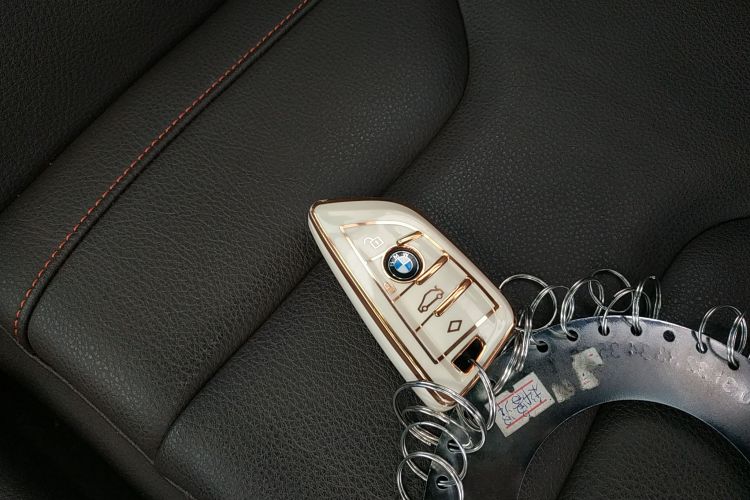 宝马X2 2021款 改款 sDrive25i 锋芒版中控内饰7001