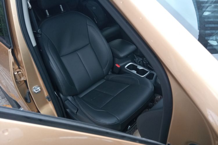 日产 途达 2020款 2.5L XV 4WD 自动四驱旗舰版局部细节41