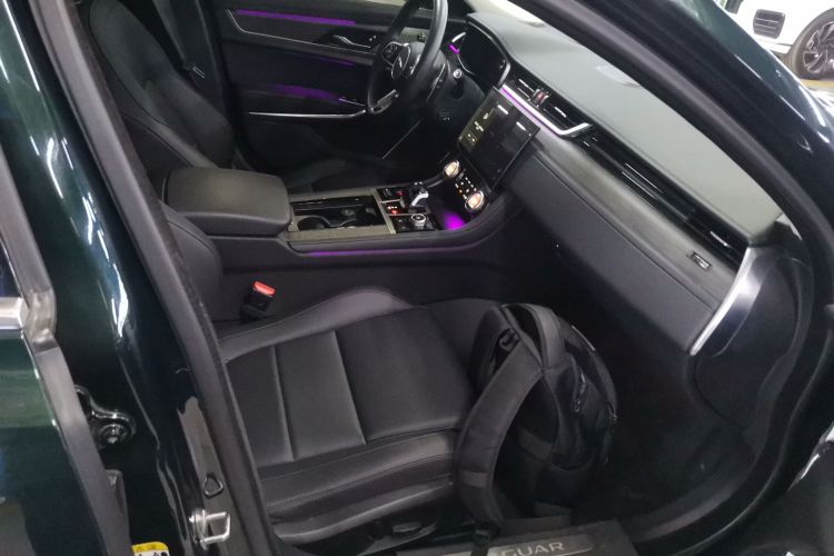 捷豹XFL 2023款 XFL 2.0T P200 两驱精英豪华版局部细节41