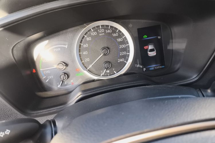 丰田 雷凌 2019款 双擎 1.8H E-CVT运动版 国VI中控内饰14