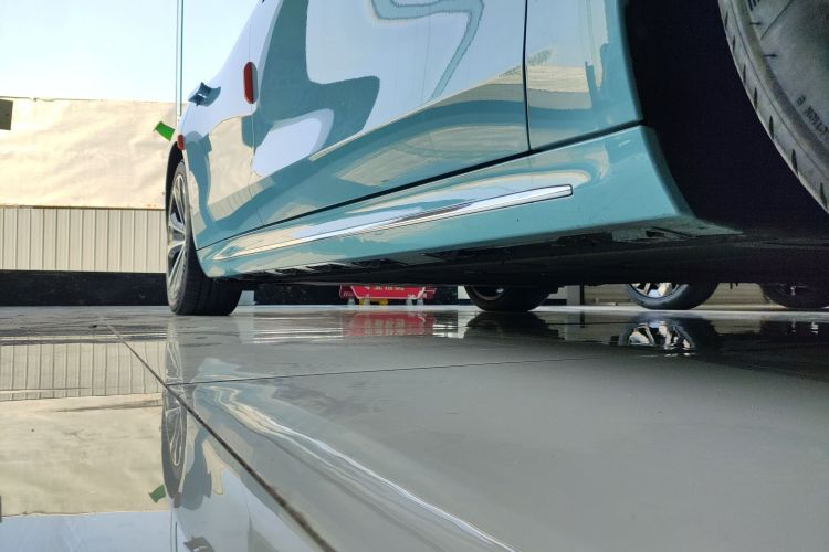 鸿蒙智行 智界S7 2025款 785km Ultra局部细节9001