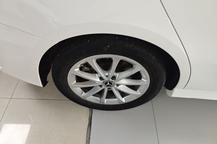 奔驰A级 2022款 改款 A 200 L 运动轿车动感型车身外观6008