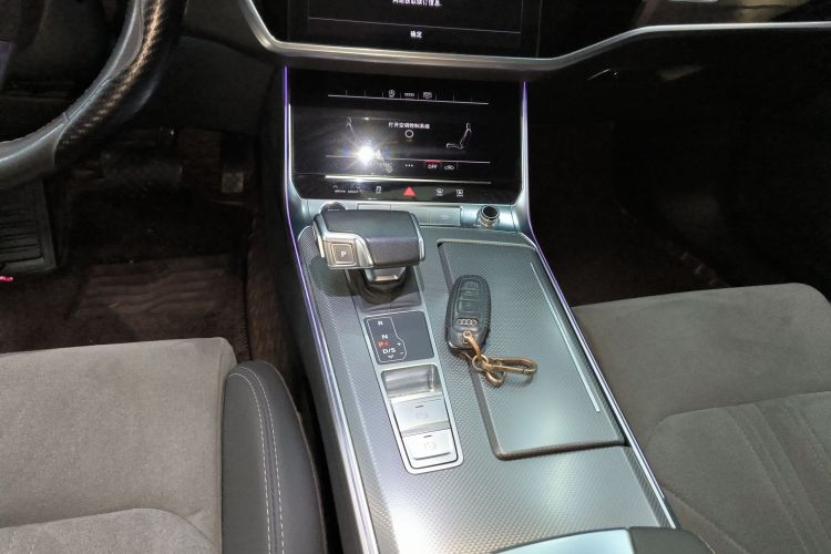 奥迪A6L 2023款 40 TFSI 豪华动感型中控内饰18