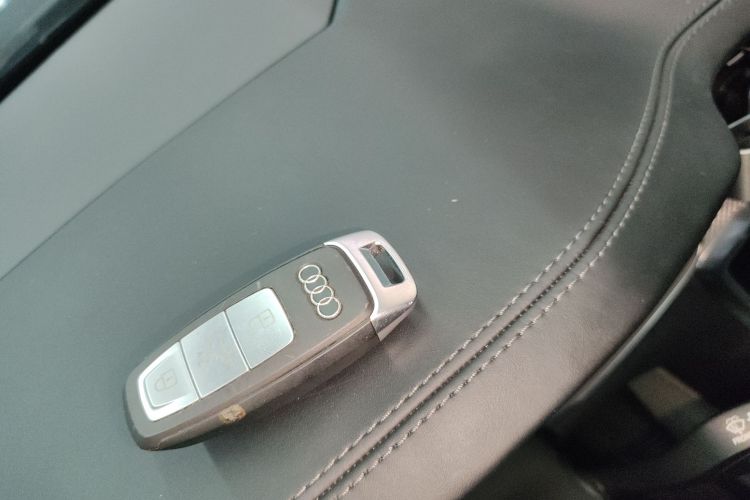 奥迪A6L 2020款 55 TFSI quattro 尊享动感型中控内饰11