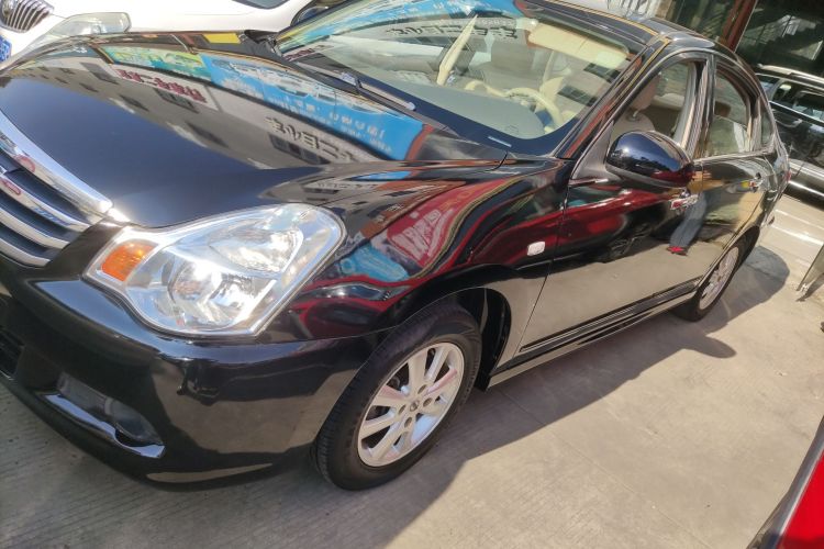 日产 轩逸 2012款 经典 1.6XE 手动舒适版车身外观4