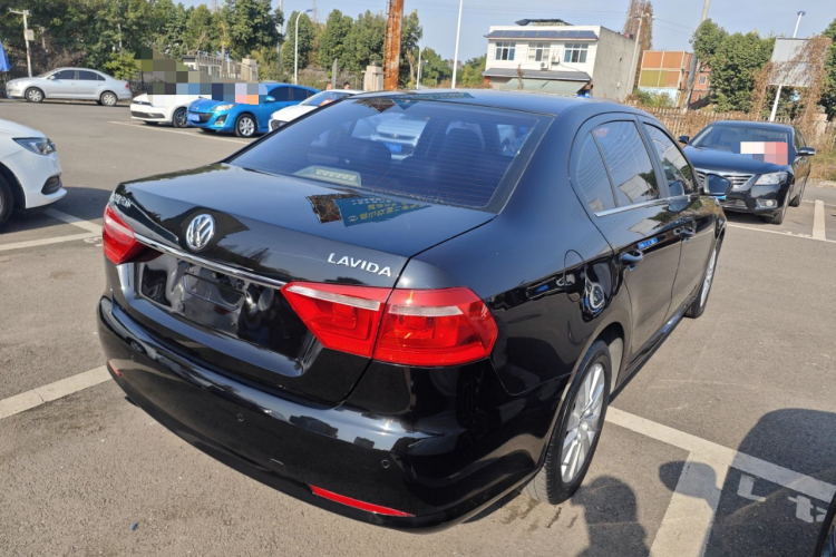 大众 朗逸 2013款 改款经典 1.6L 自动舒适版车身外观7