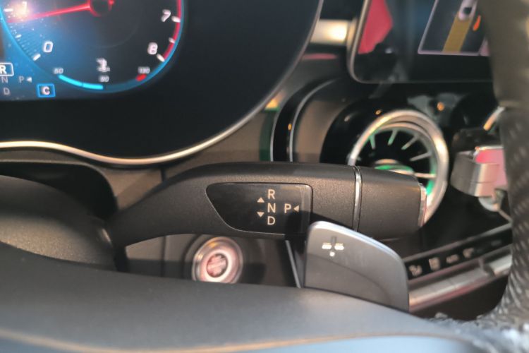 奔驰C级 2020款 C 200 L 时尚型运动版局部细节18