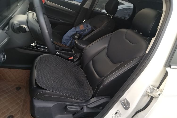 福特 福睿斯 2021款 1.5L 自动钻石版局部细节19