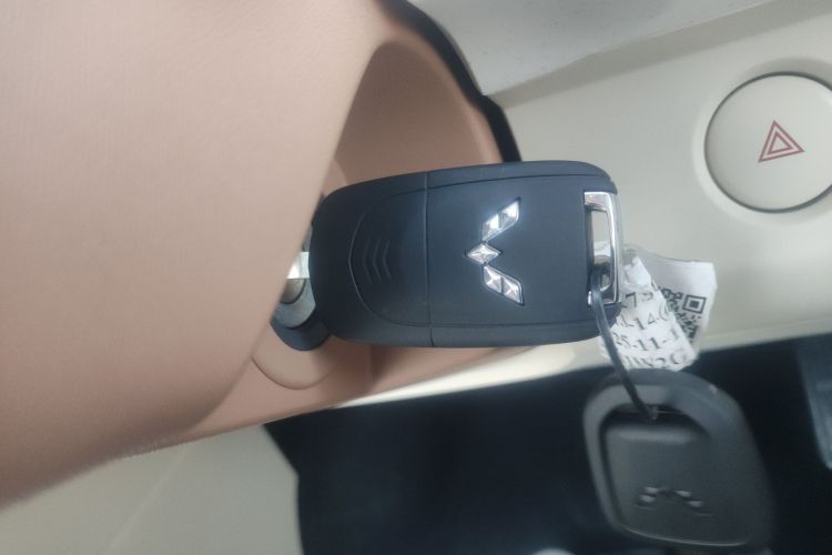 五菱汽车 宏光MINIEV 2024款 第三代 215km 青春版中控内饰11