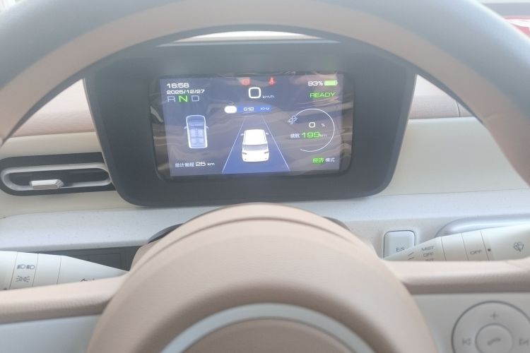 五菱汽车 宏光MINIEV 2024款 第三代 215km 青春版局部细节14