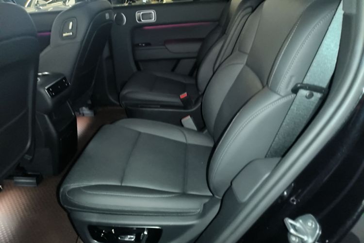 理想汽车 理想L8 2024款 Pro中控内饰21