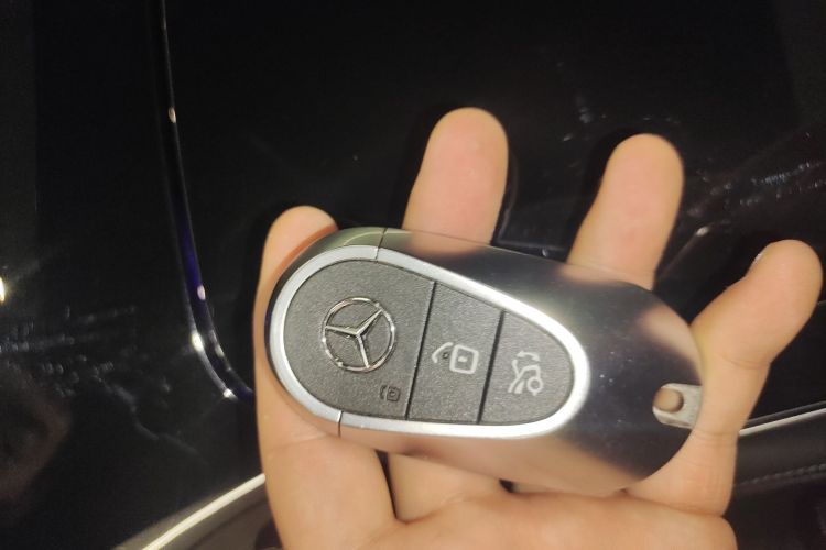 奔驰C级新能源 2024款 C 350 eL中控内饰11