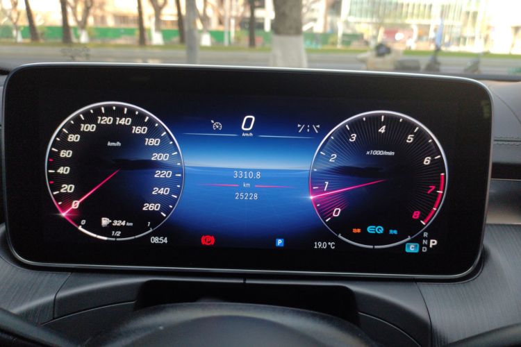 奔驰C级 2022款 C 200 L 运动版中控内饰14