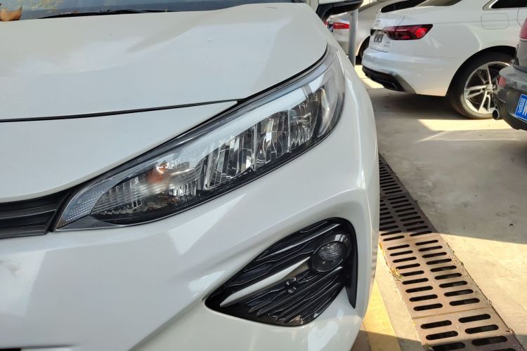 丰田 威兰达 2022款 2.0L CVT两驱豪华PLUS版局部细节36