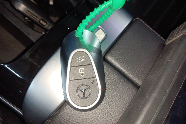 奔驰C级 2022款 C 200 L 运动版中控内饰11